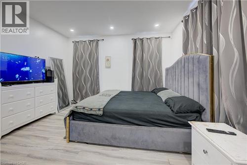 Bedroom featuring light wood-style flooring and recessed lighting - 31 Bonfair Court, Kitchener, ON - Indoor Photo Showing Other Room