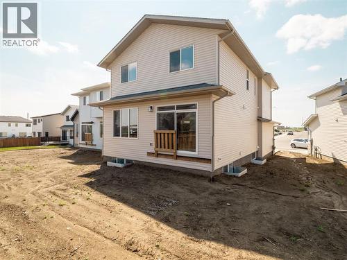 730 Violet Place W, Lethbridge, AB - Outdoor With Exterior