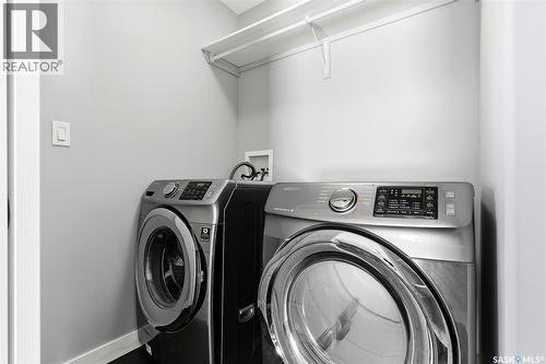 5669 Glide Crescent, Regina, SK - Indoor Photo Showing Laundry Room