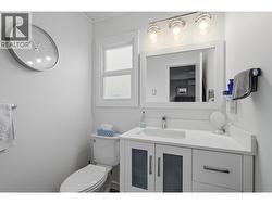 Primary Bedroom with ensuite & walk-in closet - 