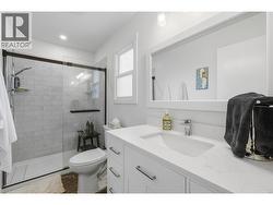 Renovated Top Floor Bathroom - 