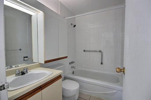 Salle de bains - 104 Rue Des Bouleaux, Cowansville, QC - Indoor Photo Showing Bathroom