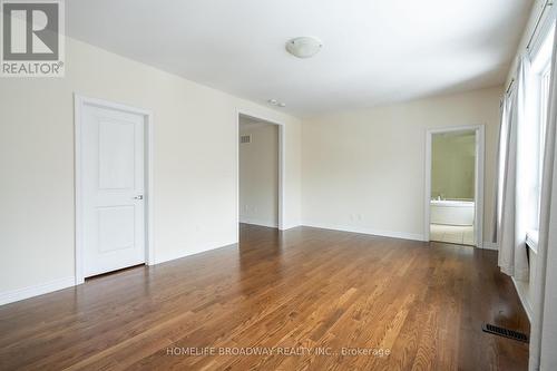 166 Conklin Crescent, Aurora, ON - Indoor Photo Showing Other Room