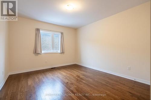 166 Conklin Crescent, Aurora, ON - Indoor Photo Showing Other Room