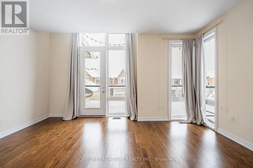 166 Conklin Crescent, Aurora, ON - Indoor Photo Showing Other Room