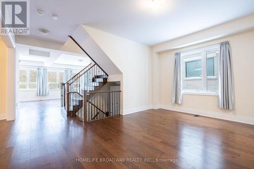 166 Conklin Crescent, Aurora, ON - Indoor Photo Showing Other Room