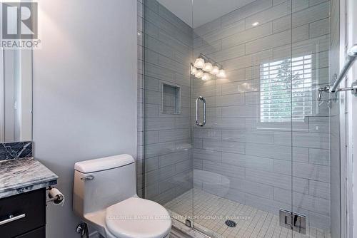 60 Parker Avenue, Hamilton, ON - Indoor Photo Showing Bathroom