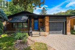 UPPER - 158 COACH HILL DRIVE  Kitchener, ON N2E 1P4