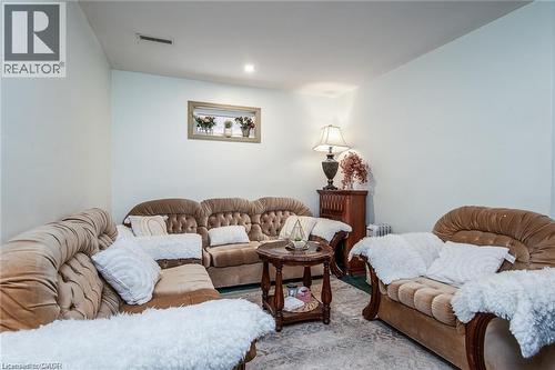 67 Pinemeadow Crescent, Waterloo, ON - Indoor Photo Showing Living Room