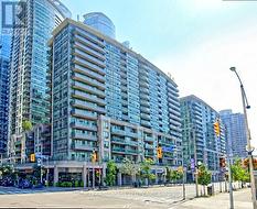627 - 51 LOWER SIMCOE STREET  Toronto, ON M5J 3A2