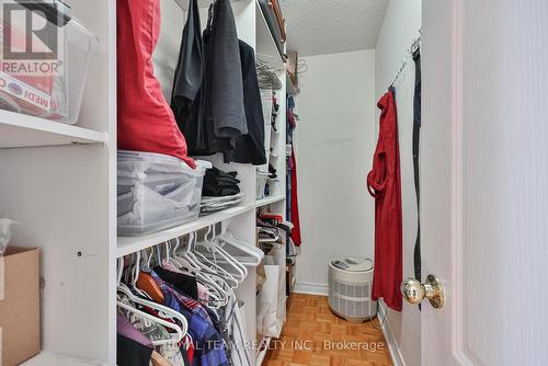 2 Sandway Crescent, Vaughan, ON - Indoor With Storage