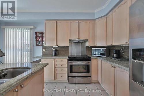 2 Sandway Crescent, Vaughan, ON - Indoor Photo Showing Kitchen