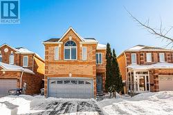 39 SUMMERDALE CRESCENT  Brampton, ON L6X 4V9