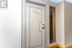 PH14-2414 - 10 MARTHA EATON WAY N  Toronto, ON M6M 5B3