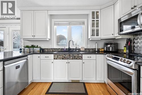 27 Marigold Crescent, Moose Jaw, SK - Indoor Photo Showing Kitchen