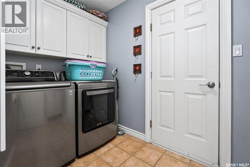 27 Marigold Crescent, Moose Jaw, SK - Indoor Photo Showing Laundry Room