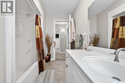 27 Marigold Crescent, Moose Jaw, SK - Indoor Photo Showing Bathroom