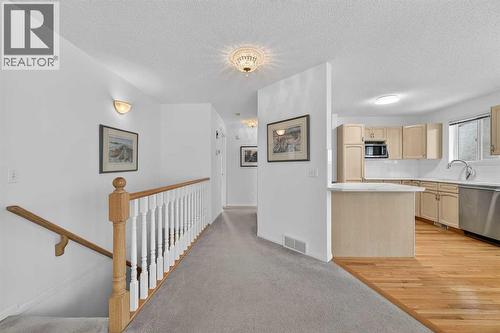 12 Sierra Morena Way Sw, Calgary, AB - Indoor Photo Showing Kitchen