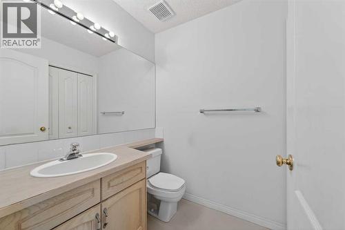 12 Sierra Morena Way Sw, Calgary, AB - Indoor Photo Showing Bathroom