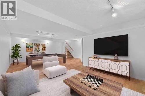 12 Sierra Morena Way Sw, Calgary, AB - Indoor Photo Showing Living Room