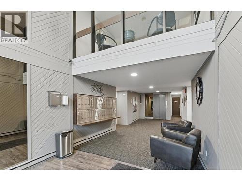 445 All Star Court Unit# 207, Kelowna, BC - Indoor Photo Showing Other Room