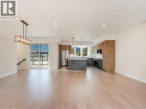 910 Lakeside Drive Unit# 107, Nelson, BC - Indoor