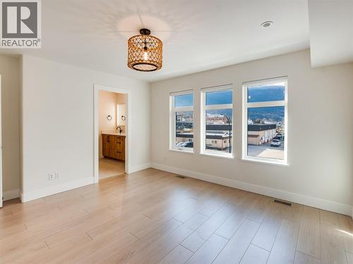 910 Lakeside Drive Unit# 107, Nelson, BC - Indoor Photo Showing Other Room