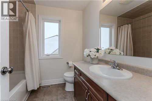 3202 Steeplechase Drive, Burlington, ON - Indoor Photo Showing Bathroom