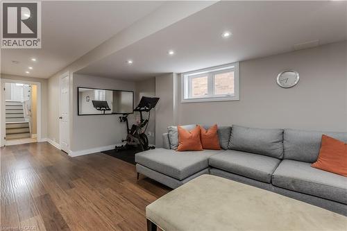 3202 Steeplechase Drive, Burlington, ON - Indoor Photo Showing Living Room