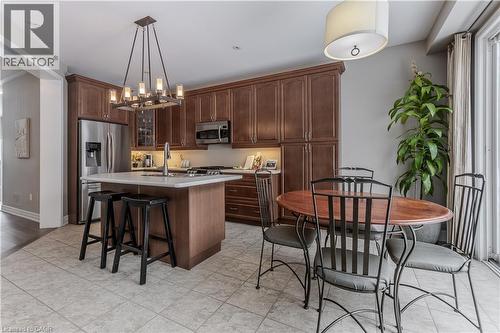 3202 Steeplechase Drive, Burlington, ON - Indoor