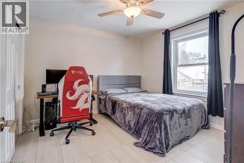 Primary bedroom on main level - 2322 Redfern Road, Burlington, ON - Indoor Photo Showing Bedroom