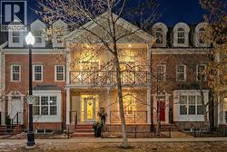 2959 Peacekeepers Way SW  Calgary, AB T3E 7R5