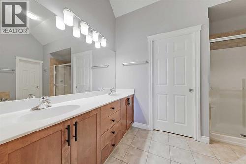 2959 Peacekeepers Way Sw, Calgary, AB - Indoor Photo Showing Bathroom