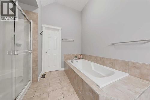 2959 Peacekeepers Way Sw, Calgary, AB - Indoor Photo Showing Bathroom