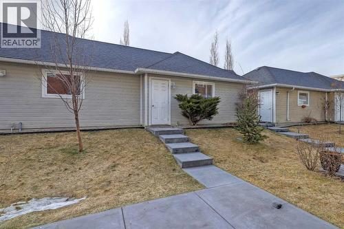 2959 Peacekeepers Way Sw, Calgary, AB - Outdoor