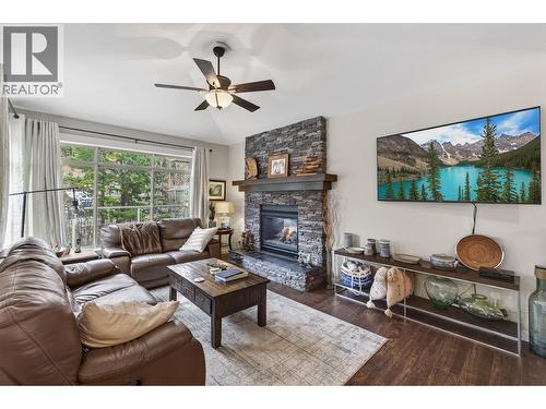 1487 Rosewood Drive, West Kelowna, BC - Indoor Photo Showing Living Room With Fireplace