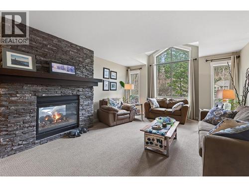 1487 Rosewood Drive, West Kelowna, BC - Indoor Photo Showing Living Room With Fireplace