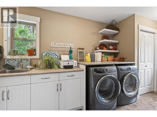 1487 Rosewood Drive, West Kelowna, BC - Indoor Photo Showing Laundry Room