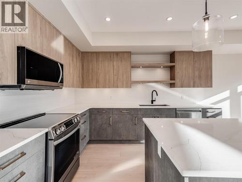 910 Lakeside Drive Unit# 401, Nelson, BC - Indoor Photo Showing Kitchen With Upgraded Kitchen