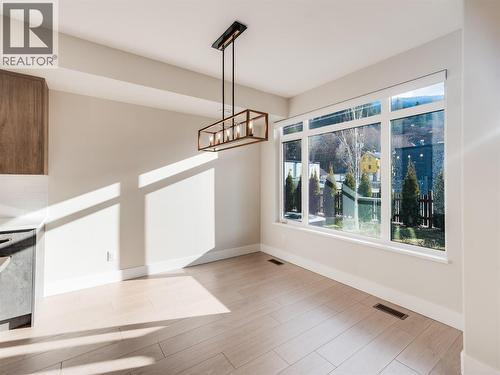 910 Lakeside Drive Unit# 401, Nelson, BC - Indoor Photo Showing Other Room
