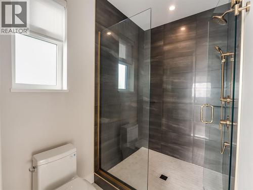 910 Lakeside Drive Unit# 401, Nelson, BC - Indoor Photo Showing Bathroom