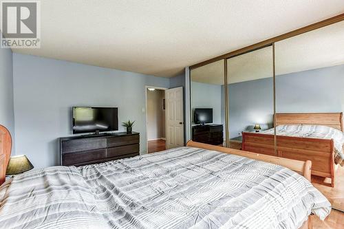 2779 Andorra Circle, Mississauga, ON - Indoor Photo Showing Bedroom