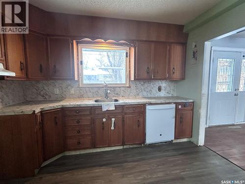 1523 Thorn Crescent, Estevan, SK - Indoor Photo Showing Kitchen