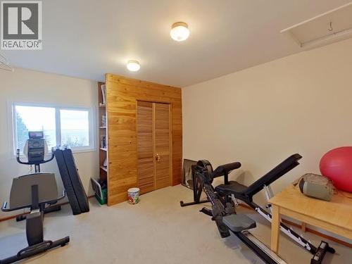 4002 Highway 101, Powell River, BC - Indoor Photo Showing Gym Room