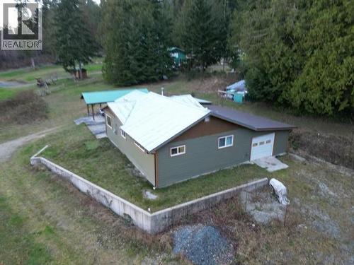 4002 Highway 101, Powell River, BC - Outdoor