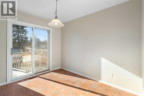 19 Carmangay Crescent Nw, Calgary, AB - Indoor Photo Showing Other Room