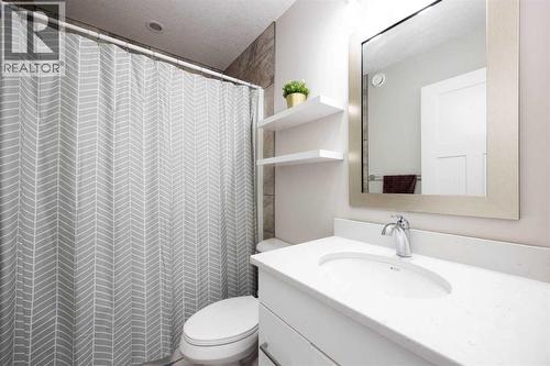 141 Pearson Drive, Fort Mcmurray, AB - Indoor Photo Showing Bathroom