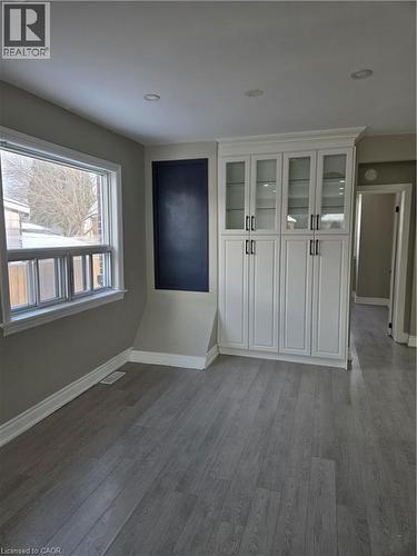 91 Barons Avenue S, Hamilton, ON - Indoor Photo Showing Other Room