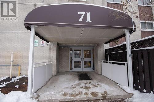 110 - 71 VANIER DRIVE  Kitchener, ON N2C 1J4