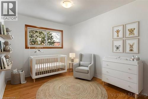 294 Upper Paradise Road, Hamilton, ON - Indoor Photo Showing Bedroom